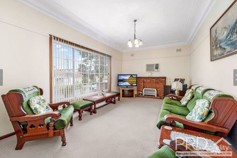 8 Fullerton Cres, Riverwood, NSW 2210