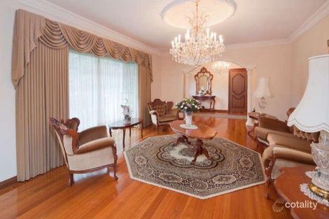 Property photo of 8 Tandderwen Court Narre Warren North VIC 3804