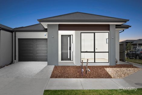 32 Palmdale Cres, Mambourin, VIC 3024