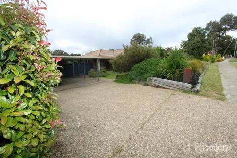 56 Hellmund St, Queanbeyan West, NSW 2620