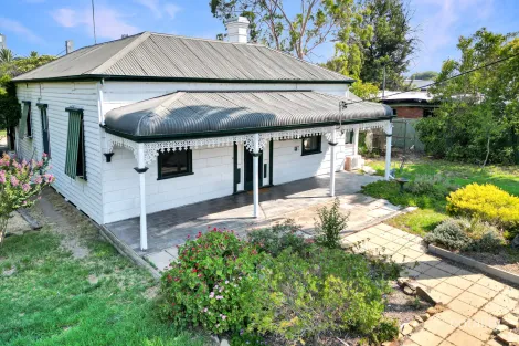 105 Edwardes St, Deniliquin, NSW 2710