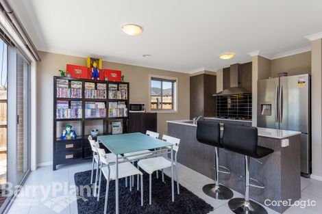 Property photo of 7 Treeleaf Avenue Point Cook VIC 3030