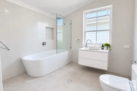 44 Downs St, North Ipswich, QLD 4305