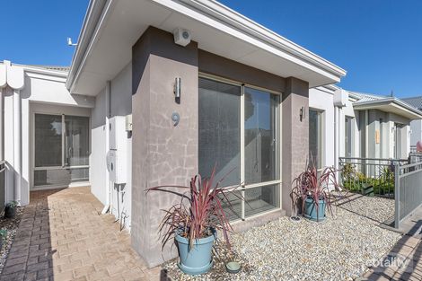 Property photo of 9 Coldstream Pass Ellenbrook WA 6069