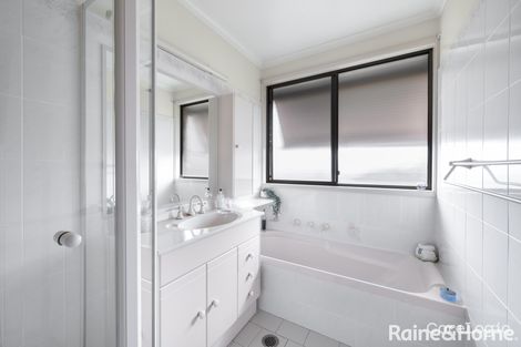 Property photo of 3 Rossell Place Glenfield NSW 2167