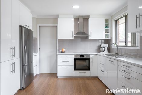 Property photo of 3 Rossell Place Glenfield NSW 2167