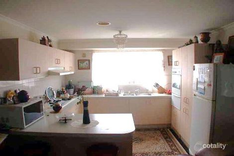 Property photo of 28 Bates Street Cranbourne West VIC 3977