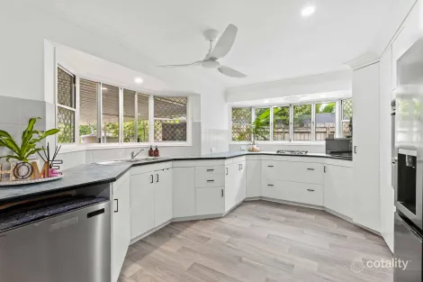 Property photo of 5 Parkview Maryborough QLD 4650
