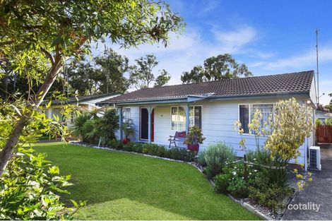Property photo of 47 Grevillea Crescent Berkeley Vale NSW 2261