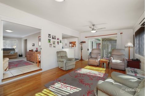 Property photo of 47 Grevillea Crescent Berkeley Vale NSW 2261
