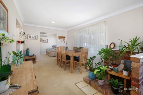 Property photo of 47 Grevillea Crescent Berkeley Vale NSW 2261