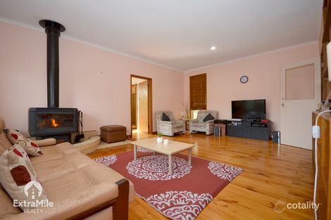 Property photo of 302 Lylia Avenue Mount Clear VIC 3350