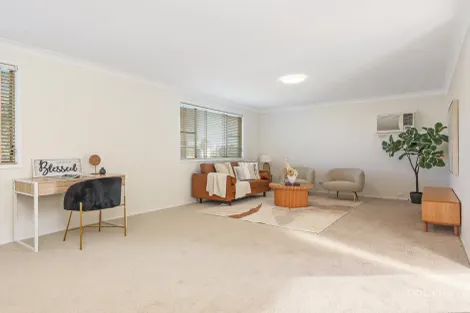 Property photo of 8 Elwood Crescent Quakers Hill NSW 2763