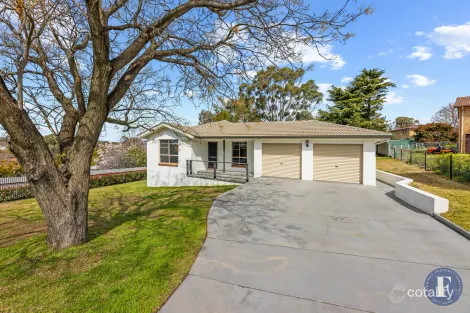 10 Charles Cres, Young, NSW 2594