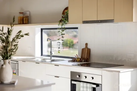 Property photo of 205/73 Mortlake Road Warrnambool VIC 3280