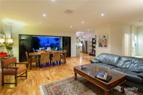 13 Windsor Rd, Kelvin Grove, QLD 4059