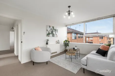 9/2 Celeste Ct, St Kilda East, VIC 3183