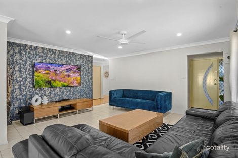 Property photo of 6 Stockalls Place Minto NSW 2566