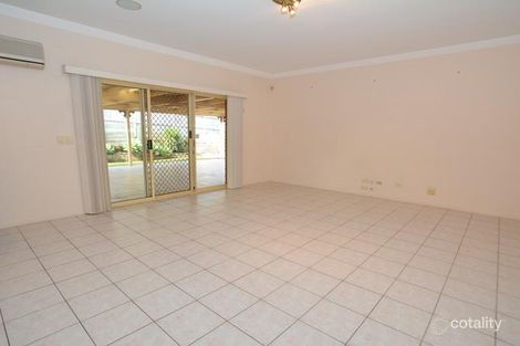Property photo of 3 Sarandon Close McDowall QLD 4053