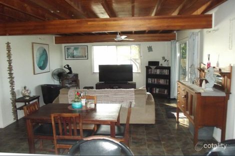 Property photo of 30 Blue Waters Crescent Macleay Island QLD 4184
