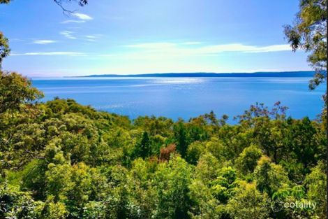 Property photo of 30 Blue Waters Crescent Macleay Island QLD 4184