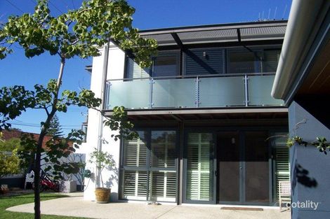 Property photo of 74 Thompson Road North Fremantle WA 6159