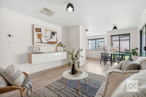 6 Alana Walk, Woodcroft, SA 5162