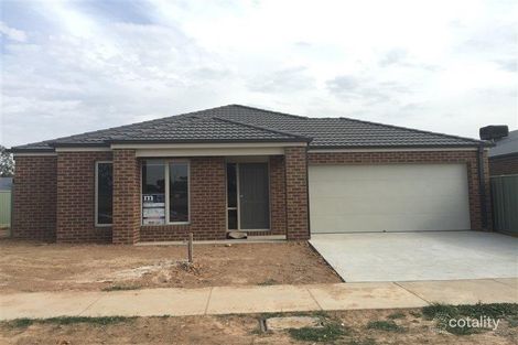 18 Tobin Cres, Epsom, VIC 3551