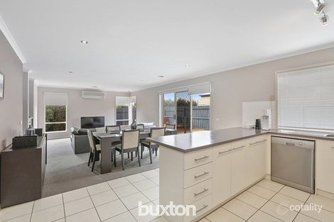 Property photo of 24 The Vineyard Waurn Ponds VIC 3216