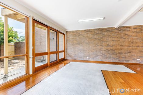 6 English Ct, Phillip, ACT 2606