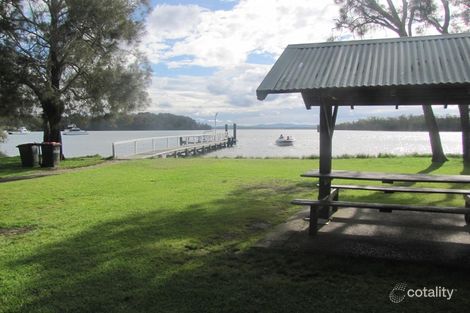 Property photo of 18 Warralong Street Coomba Park NSW 2428
