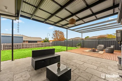 Property photo of 18 Wunderly Circuit Macgregor ACT 2615