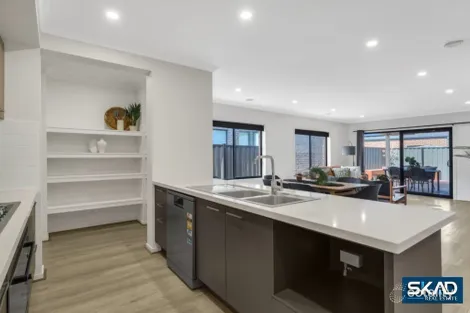 Property photo of 12 Bunting Crescent Kalkallo VIC 3064