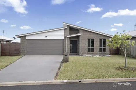 Property photo of 17 Abbey Street Cranley QLD 4350