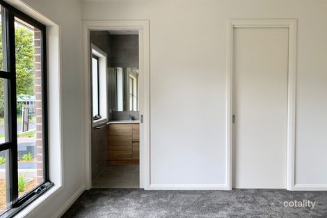 Property photo of 4B Janfourd Court Mount Waverley VIC 3149