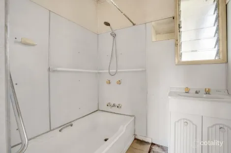 Property photo of 71 Albert Street Logan Central QLD 4114