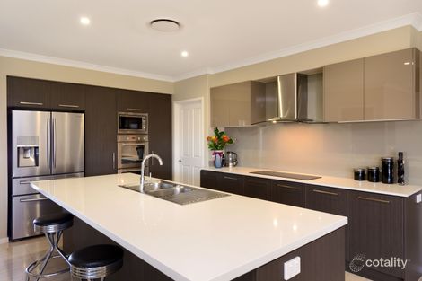 Property photo of 5 McRae Court Heritage Park QLD 4118