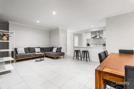 Property photo of 43 Davis Way Walloon QLD 4306