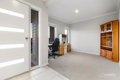 Property photo of 43 Davis Way Walloon QLD 4306