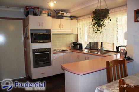 Property photo of 2 Fitton Place St Helens Park NSW 2560