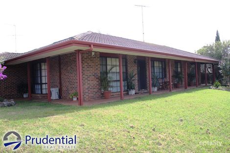 2 Fitton Pl, St Helens Park, NSW 2560