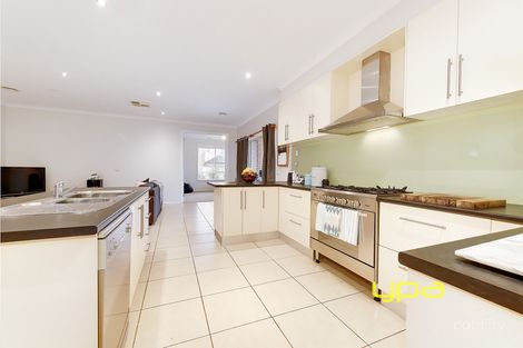 Property photo of 17 Maddingley Road Attwood VIC 3049