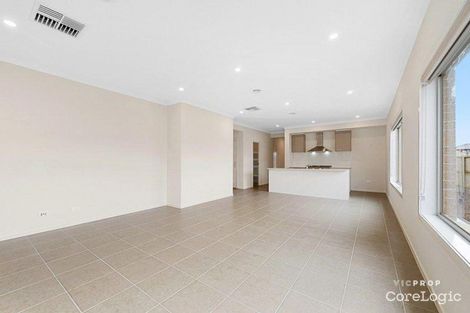 Property photo of 5 Pershing Way Point Cook VIC 3030