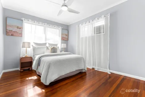 Property photo of 24 Clare Avenue Wynnum West QLD 4178