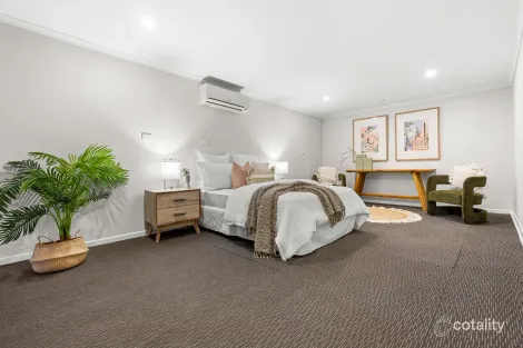 Property photo of 24 Clare Avenue Wynnum West QLD 4178