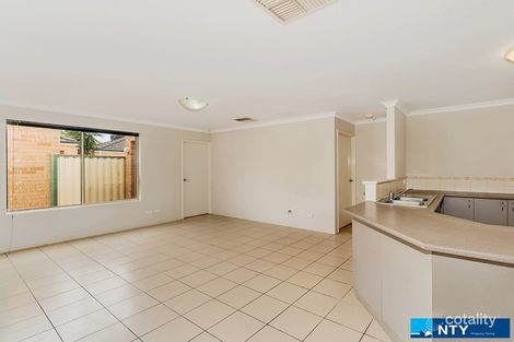 Property photo of 1/37 Balaka Way Queens Park WA 6107