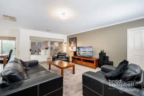 Property photo of 25 Wendouree Drive Kialla VIC 3631