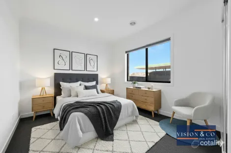 Property photo of 30 Denbigh Loop Mickleham VIC 3064