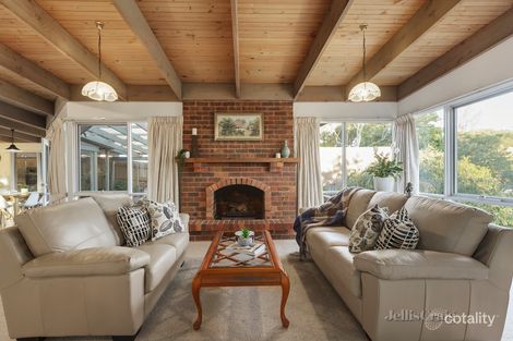 Property photo of 116 Napoleon Street Eltham VIC 3095