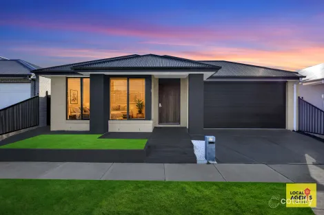 Property photo of 27 Samolus Street Mickleham VIC 3064